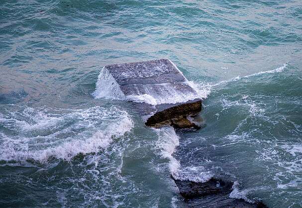 Ливадия, набережная Недозатонувшая Атлантида.